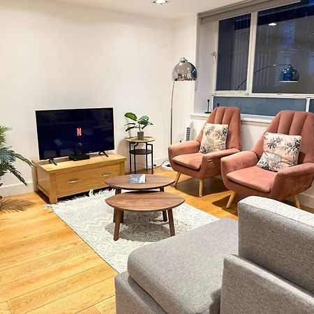 Chic 3 Bedroom Flat With Private Terrace In Holloway Near Finsbury Park Londres Exterior foto