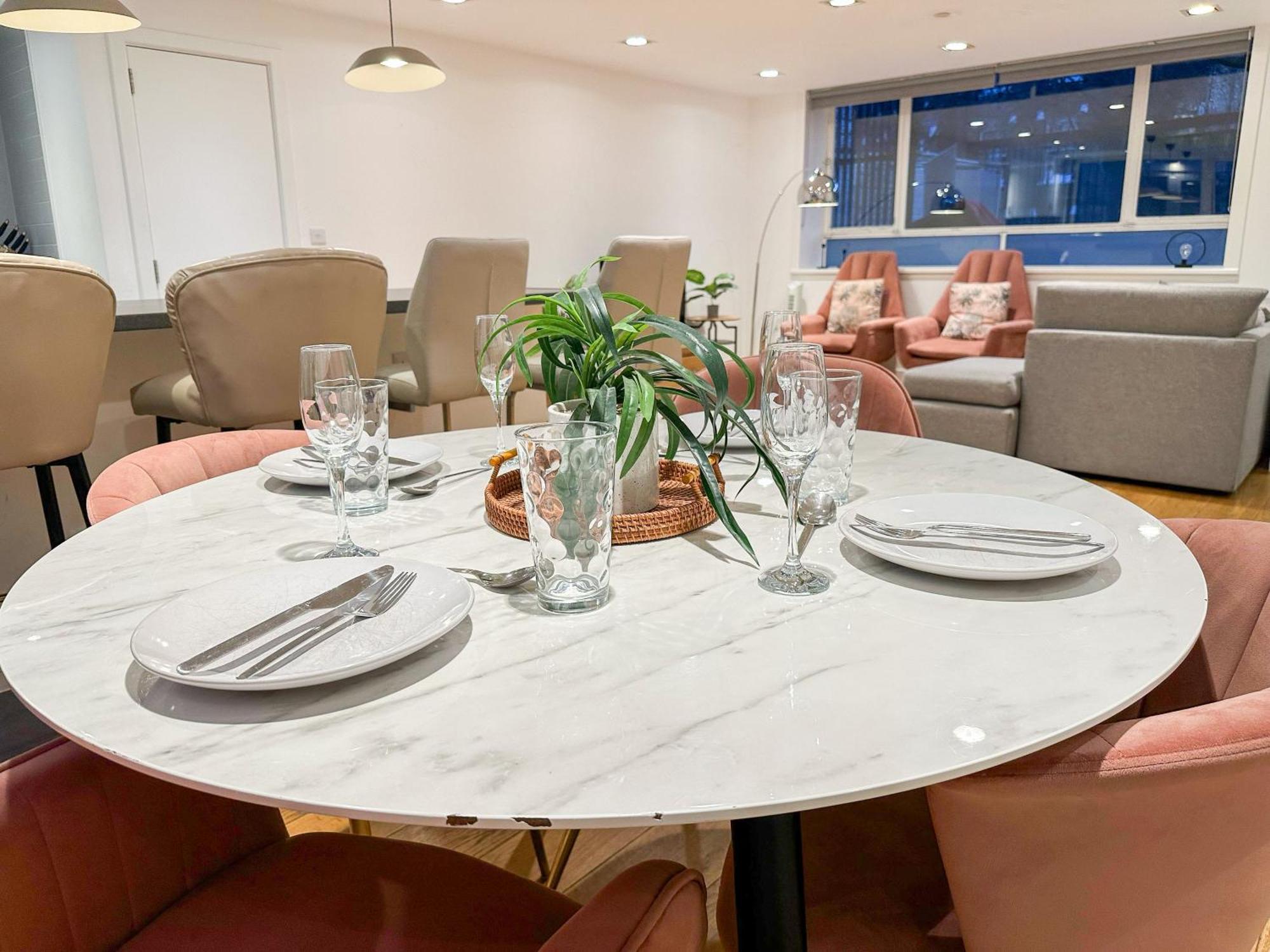 Chic 3 Bedroom Flat With Private Terrace In Holloway Near Finsbury Park Londres Exterior foto