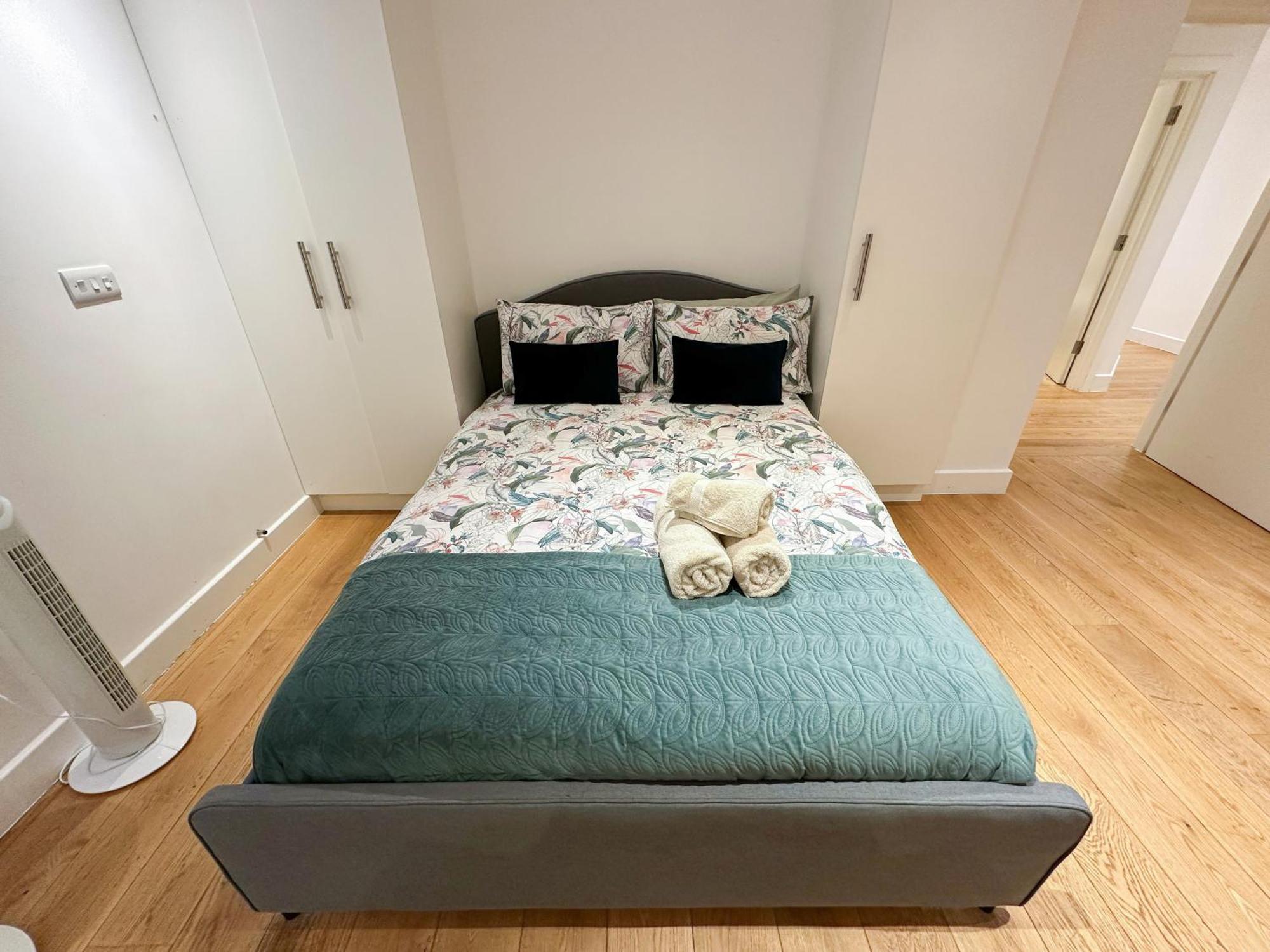 Chic 3 Bedroom Flat With Private Terrace In Holloway Near Finsbury Park Londres Exterior foto