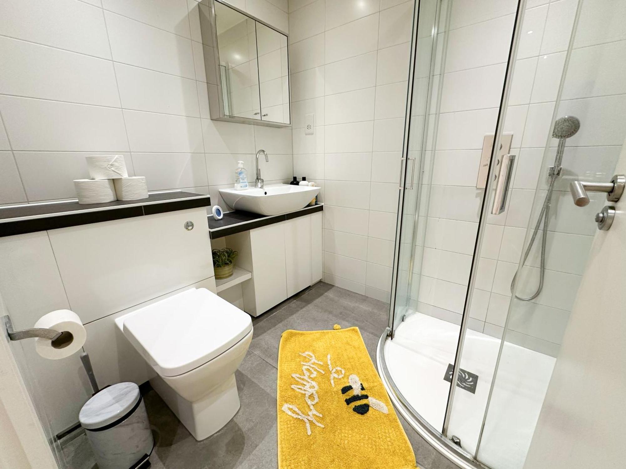 Chic 3 Bedroom Flat With Private Terrace In Holloway Near Finsbury Park Londres Exterior foto