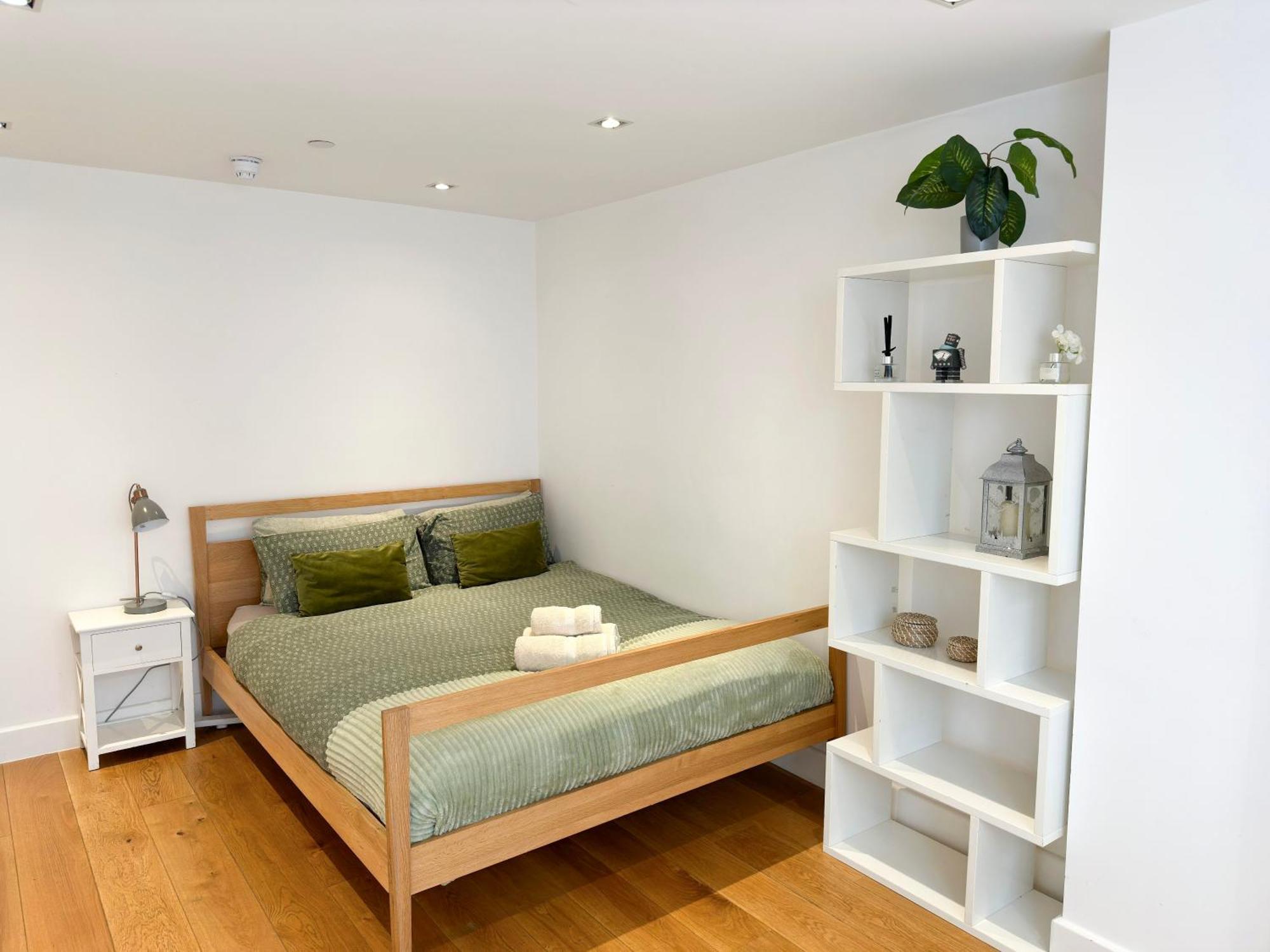 Chic 3 Bedroom Flat With Private Terrace In Holloway Near Finsbury Park Londres Exterior foto